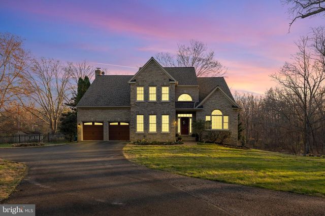 7726 OX RD, Fairfax Station, VA 22039