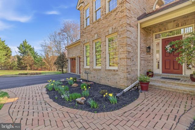 7726 OX RD, Fairfax Station, VA 22039