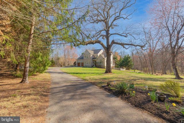 7726 OX RD, Fairfax Station, VA 22039