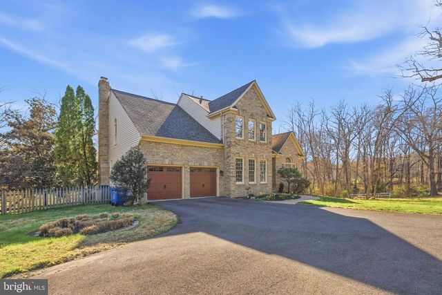 7726 OX RD, Fairfax Station, VA 22039