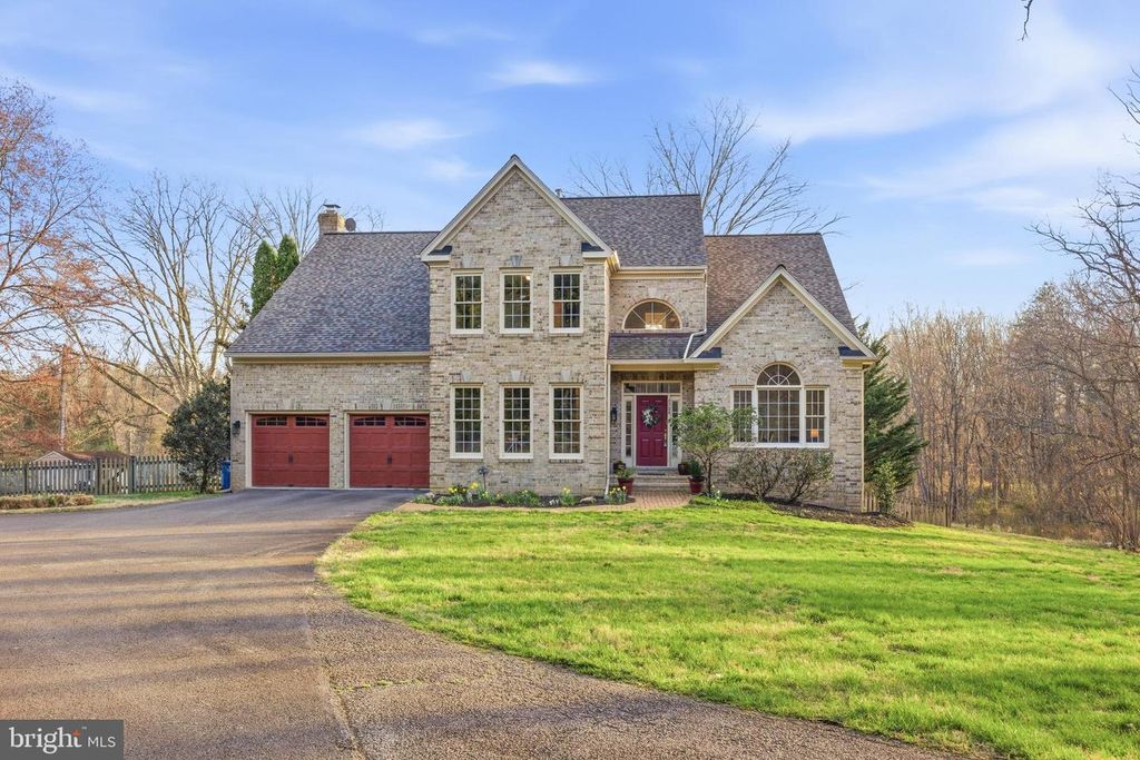 7726 OX RD, Fairfax Station, VA 22039