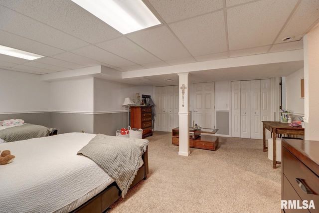 2410 BARKER Street, Clinton, IA 52732