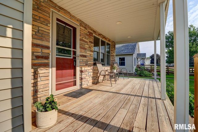 2410 BARKER Street, Clinton, IA 52732