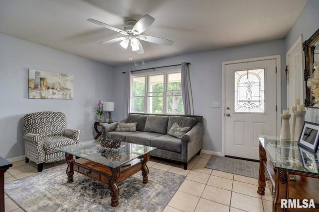 2410 BARKER Street, Clinton, IA 52732