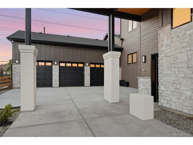 8230 W Tennessee Ct, Lakewood, CO 80226