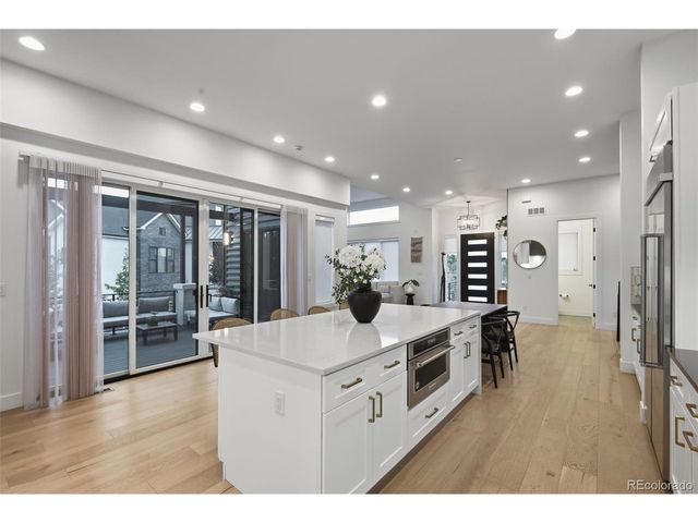 8230 W Tennessee Ct, Lakewood, CO 80226