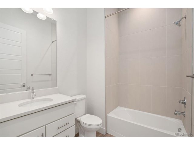 2978 Fleet Dr 2, Fort Collins, CO 80524