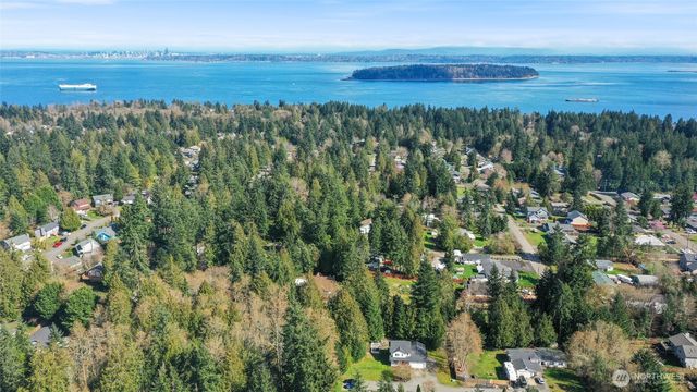 6925 E Filmore Street, Port Orchard, WA 98366