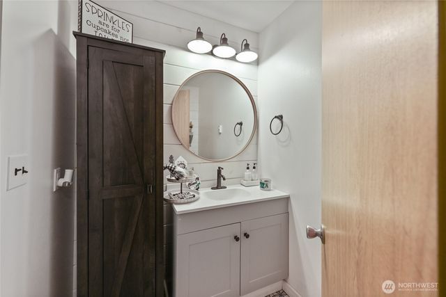 6925 E Filmore Street, Port Orchard, WA 98366