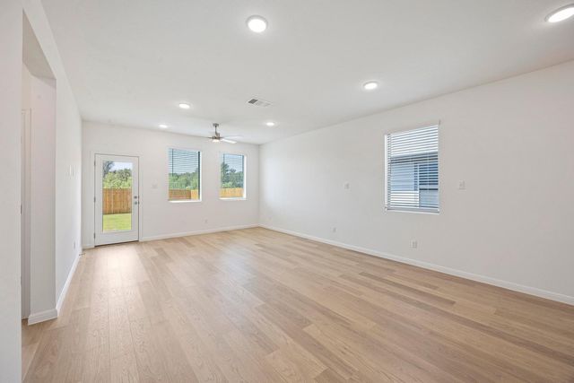223 Hornet ST, Elgin, TX 78621