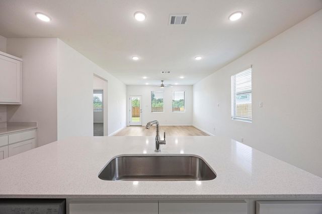 223 Hornet ST, Elgin, TX 78621