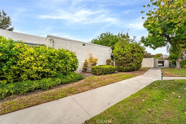 2220 E Via Mariposa East H, Laguna Woods, CA 92637