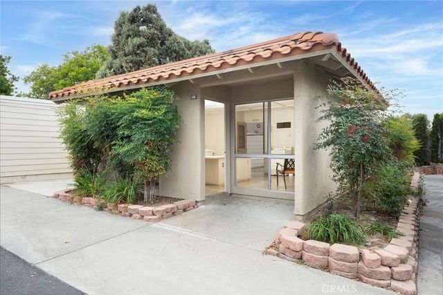 2220 E Via Mariposa East H, Laguna Woods, CA 92637