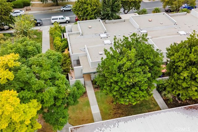 2220 E Via Mariposa East H, Laguna Woods, CA 92637
