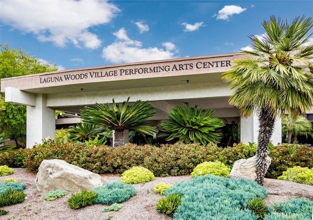 2220 E Via Mariposa East H, Laguna Woods, CA 92637
