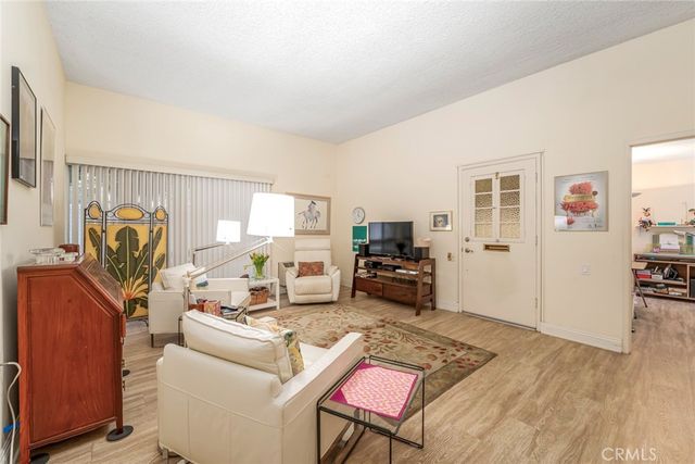 2220 E Via Mariposa East H, Laguna Woods, CA 92637