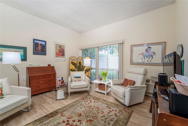 2220 E Via Mariposa East H, Laguna Woods, CA 92637