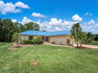 127 Blue Moon Avenue, Lake Placid, FL 33852