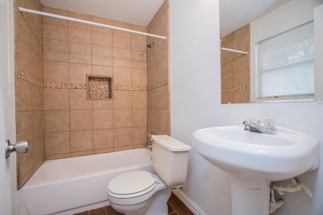 4207 Mt Vernon 13, Houston, TX 77006