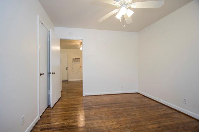 4207 Mt Vernon 13, Houston, TX 77006