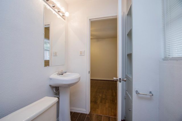 4207 Mt Vernon 13, Houston, TX 77006