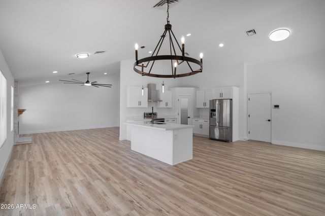 10129 W MARIPOSA Street, Phoenix, AZ 85037