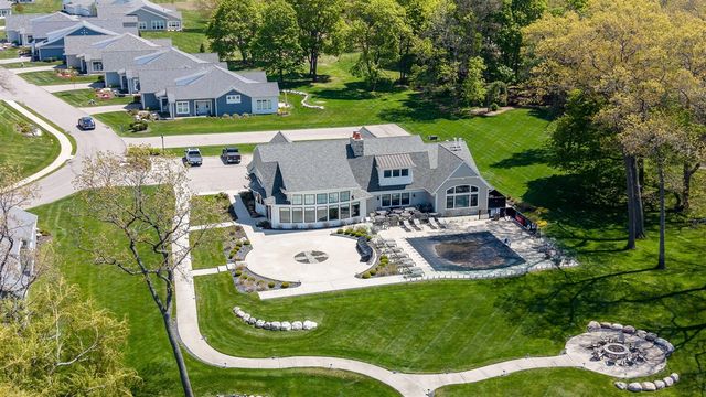 152 Jeans Meadow Court, Holland, MI 49424