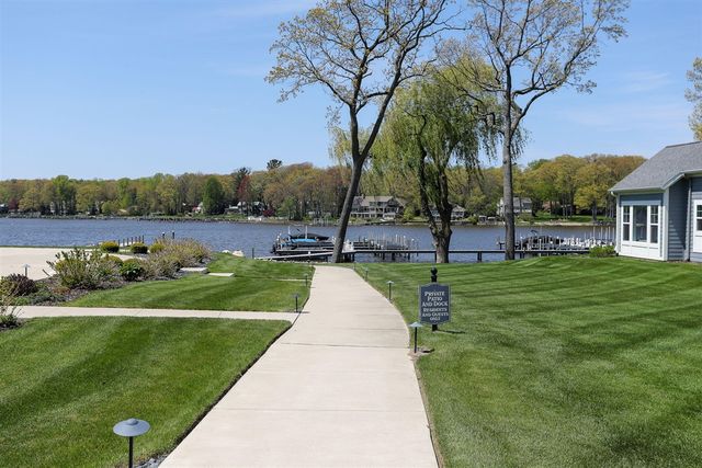 152 Jeans Meadow Court, Holland, MI 49424