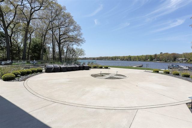 152 Jeans Meadow Court, Holland, MI 49424