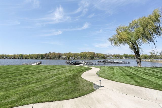 152 Jeans Meadow Court, Holland, MI 49424