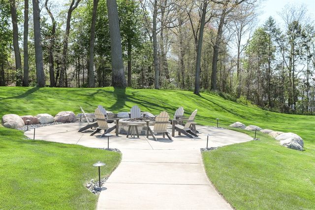 152 Jeans Meadow Court, Holland, MI 49424