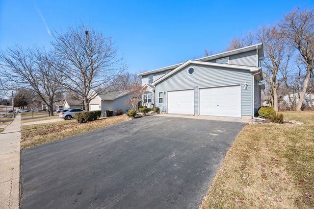 336 Panama Avenue, Hampshire, IL 60140