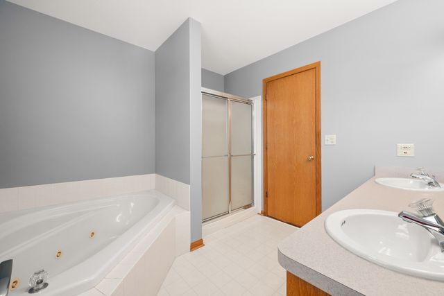 336 Panama Avenue, Hampshire, IL 60140