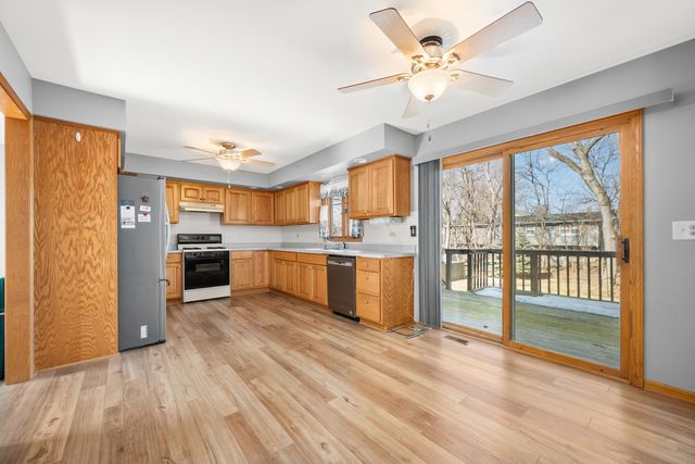 336 Panama Avenue, Hampshire, IL 60140