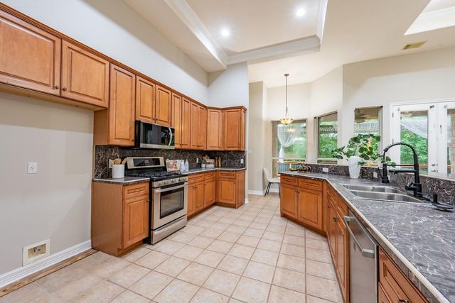 11207 Taterwood DR, Austin, TX 78750