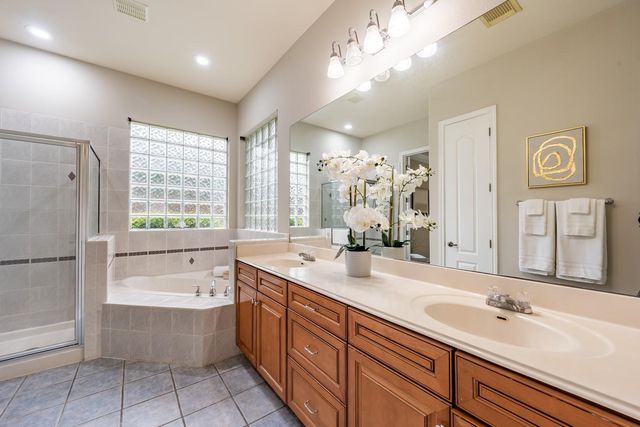 11207 Taterwood DR, Austin, TX 78750
