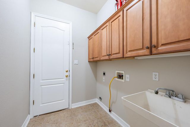 11207 Taterwood DR, Austin, TX 78750