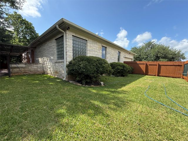 11207 Taterwood DR, Austin, TX 78750