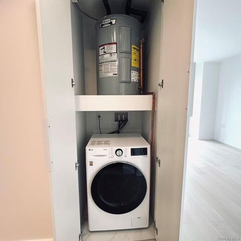 14449 Northern Boulevard 411, Flushing, NY 11354