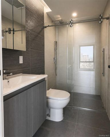 14449 Northern Boulevard 411, Flushing, NY 11354