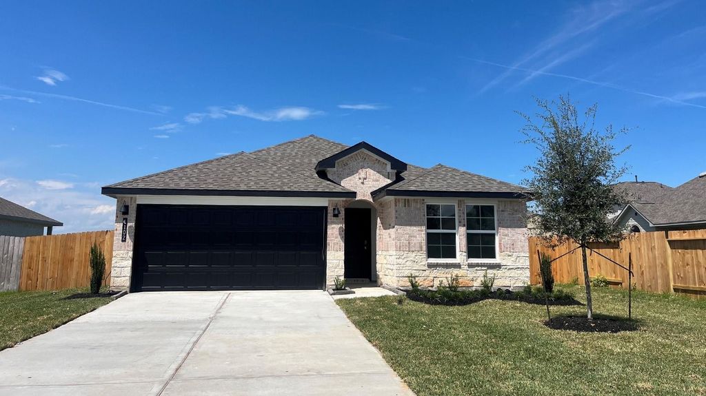 1102 Sandhill Crane Drive, Texas City, TX 77590