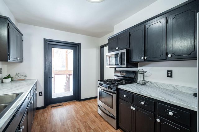 2434 S 118th STREET, West Allis, WI 53227