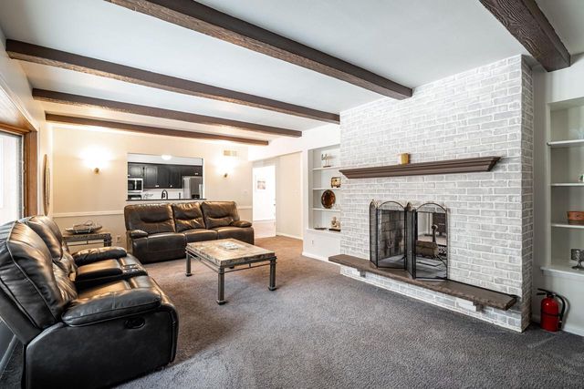 2434 S 118th STREET, West Allis, WI 53227