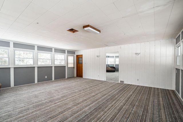 2434 S 118th STREET, West Allis, WI 53227