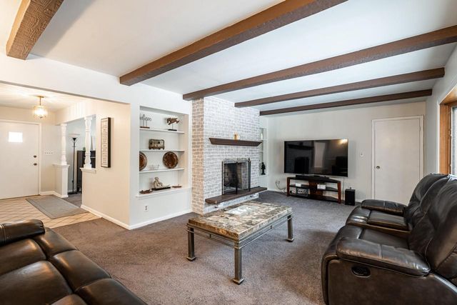 2434 S 118th STREET, West Allis, WI 53227