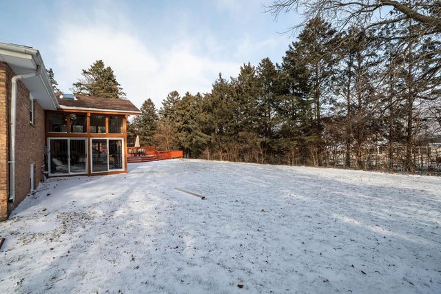 2434 S 118th STREET, West Allis, WI 53227