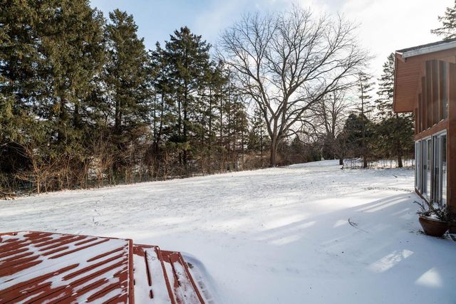 2434 S 118th STREET, West Allis, WI 53227