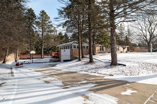 2434 S 118th STREET, West Allis, WI 53227