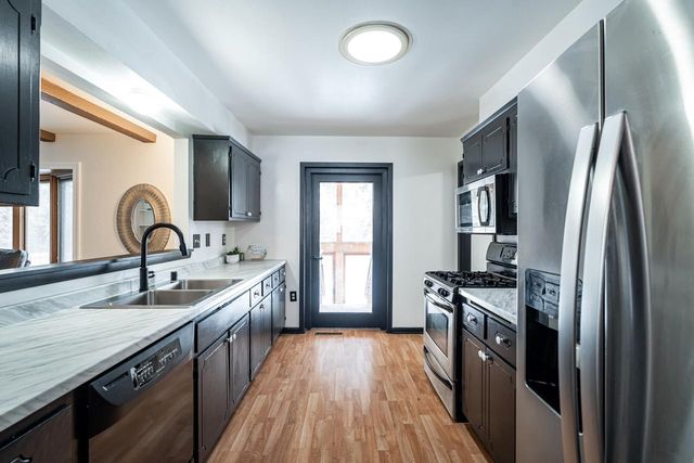 2434 S 118th STREET, West Allis, WI 53227