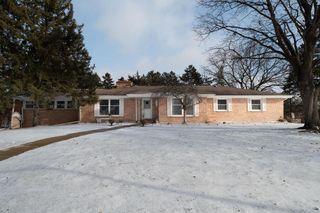 2434 S 118th STREET, West Allis, WI 53227